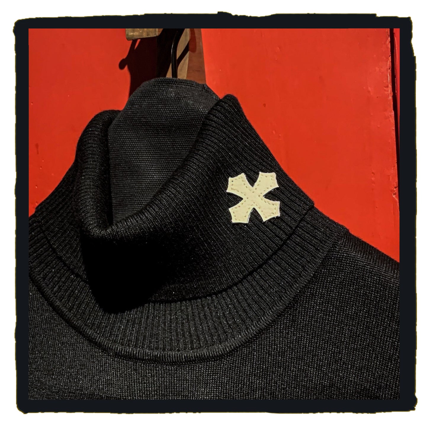 i-d petit maltese turtle neck knit