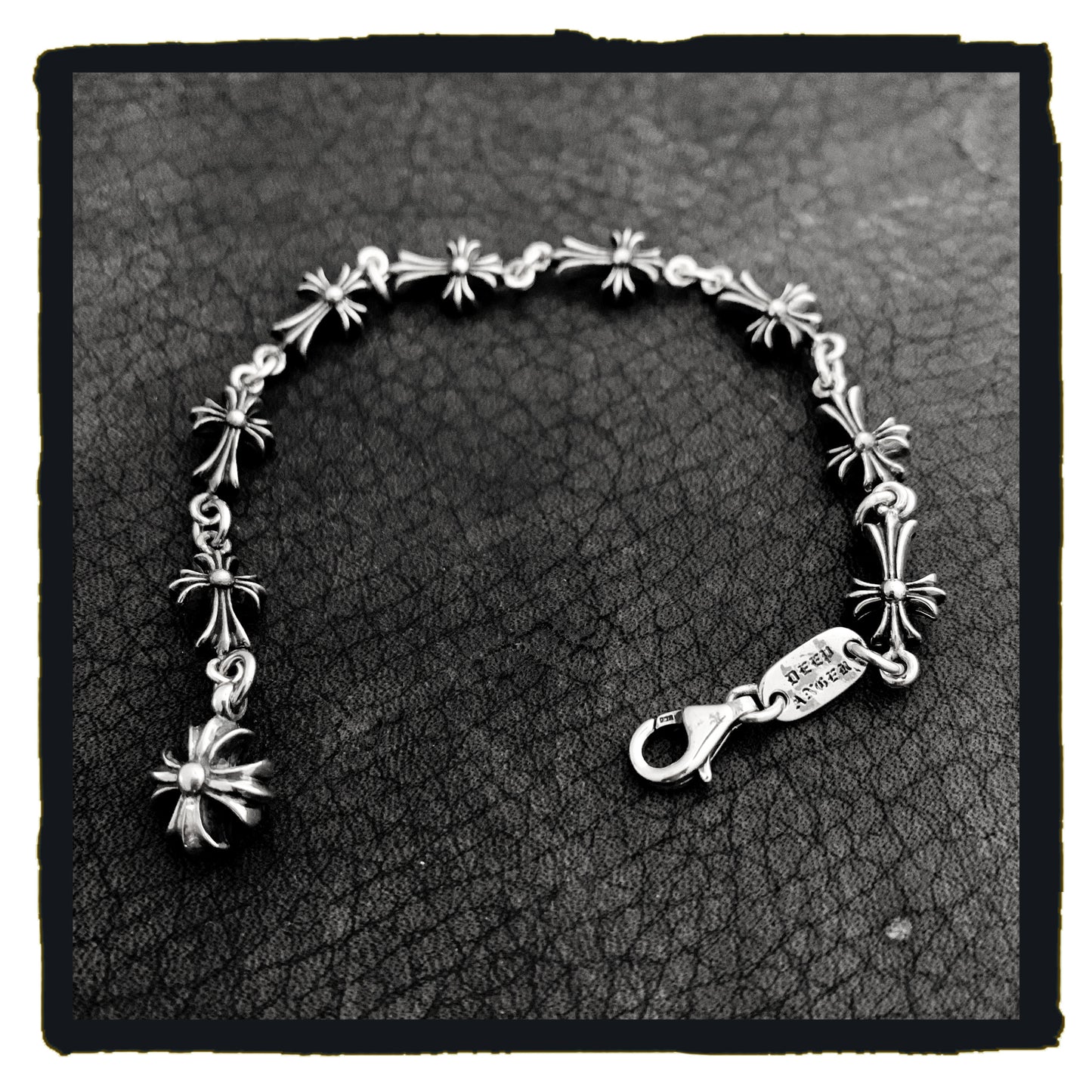 new arrival - bracelet - petit cross link
