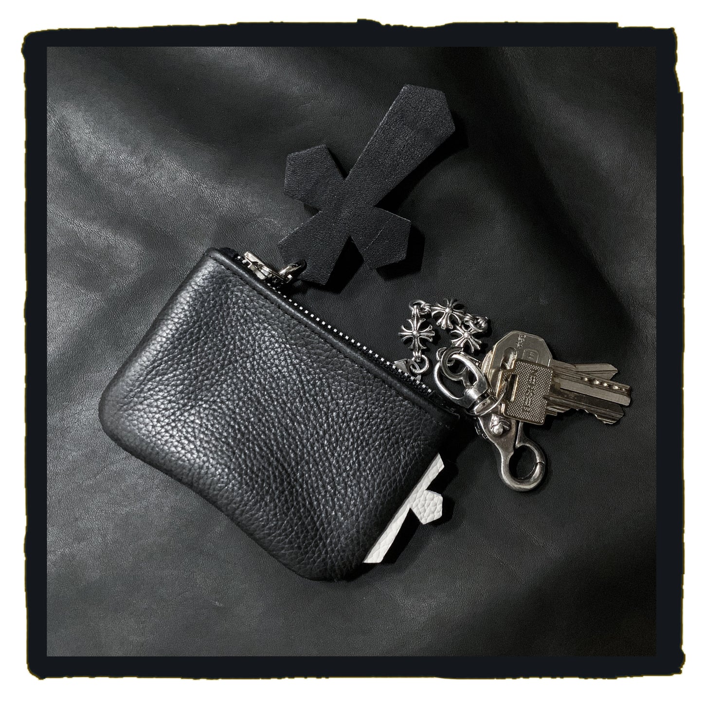 20-lc047b09 sc leather case with #3 leather cross charms