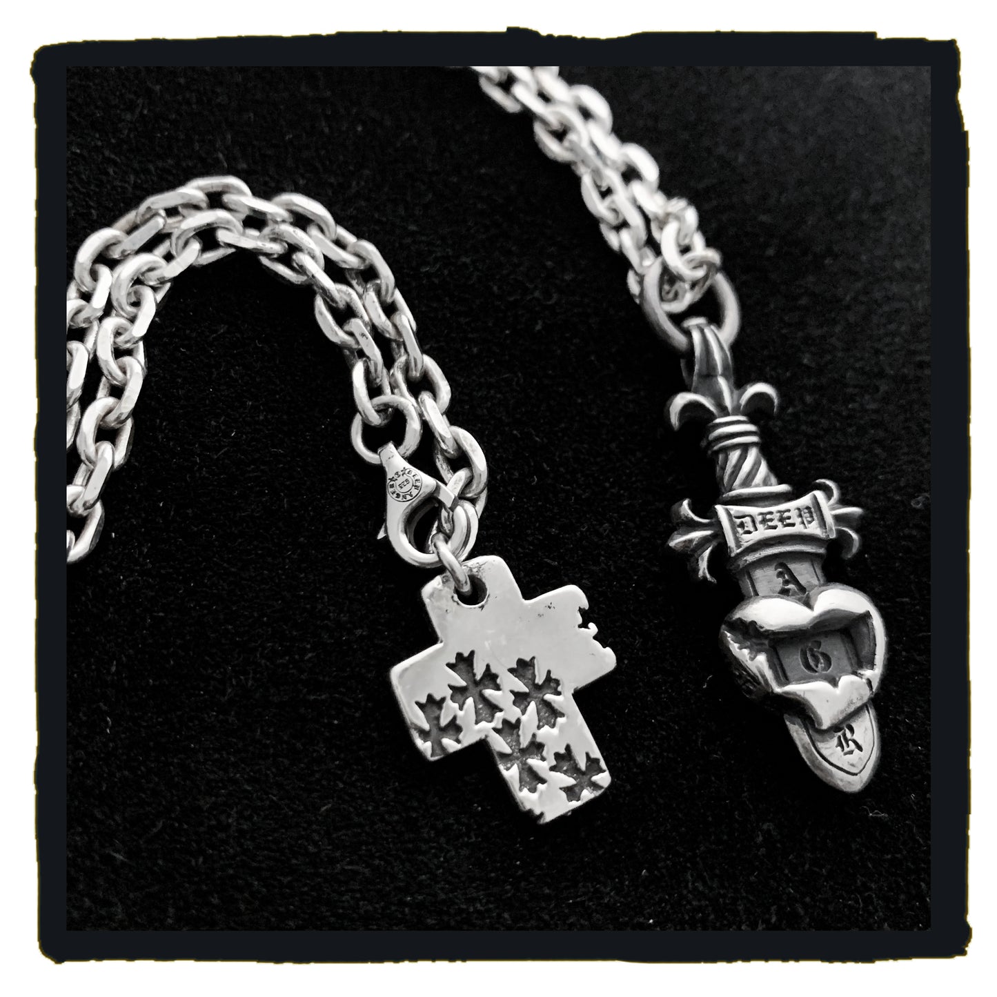 new arrival - r&r dagger heart necklace