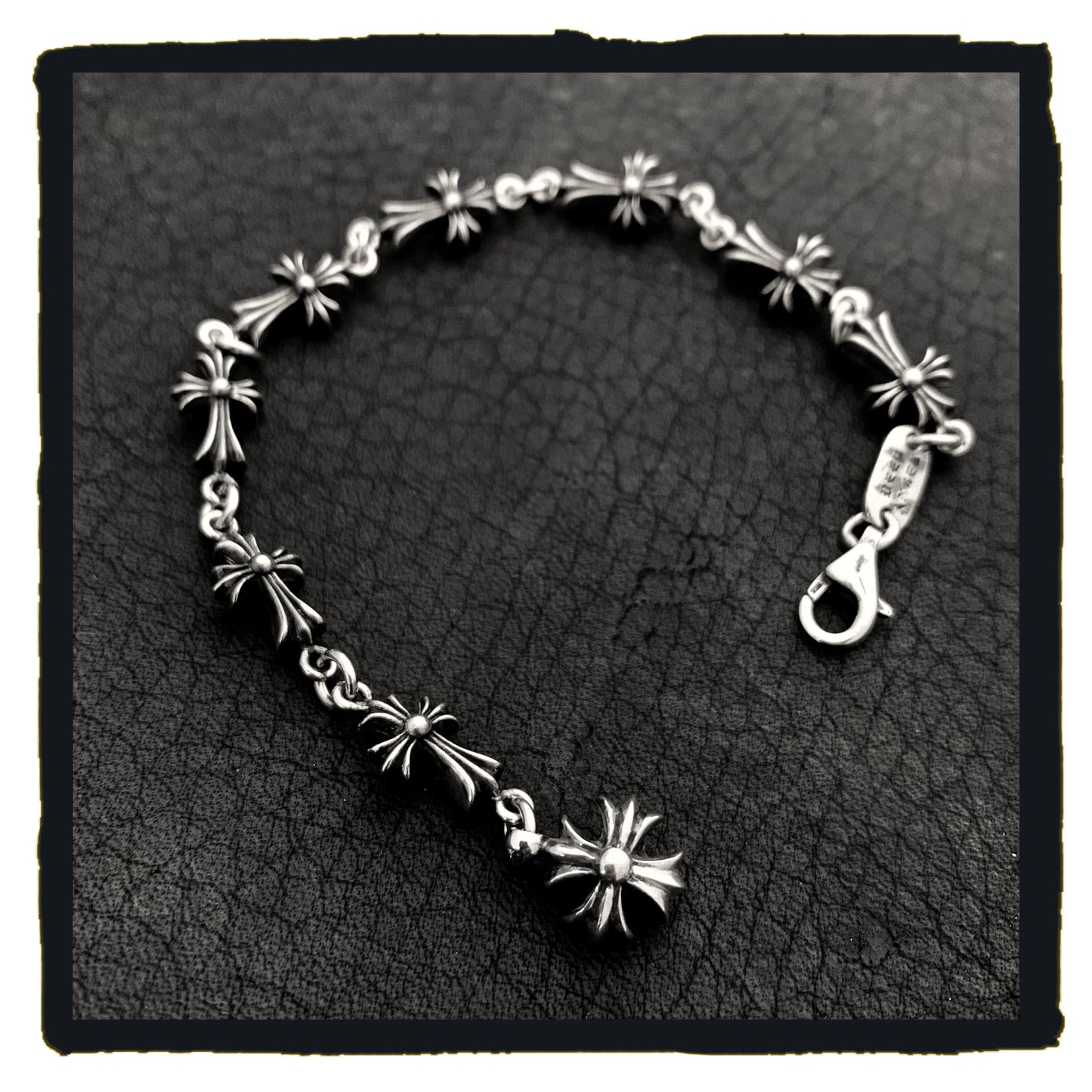 new arrival - bracelet - petit cross link