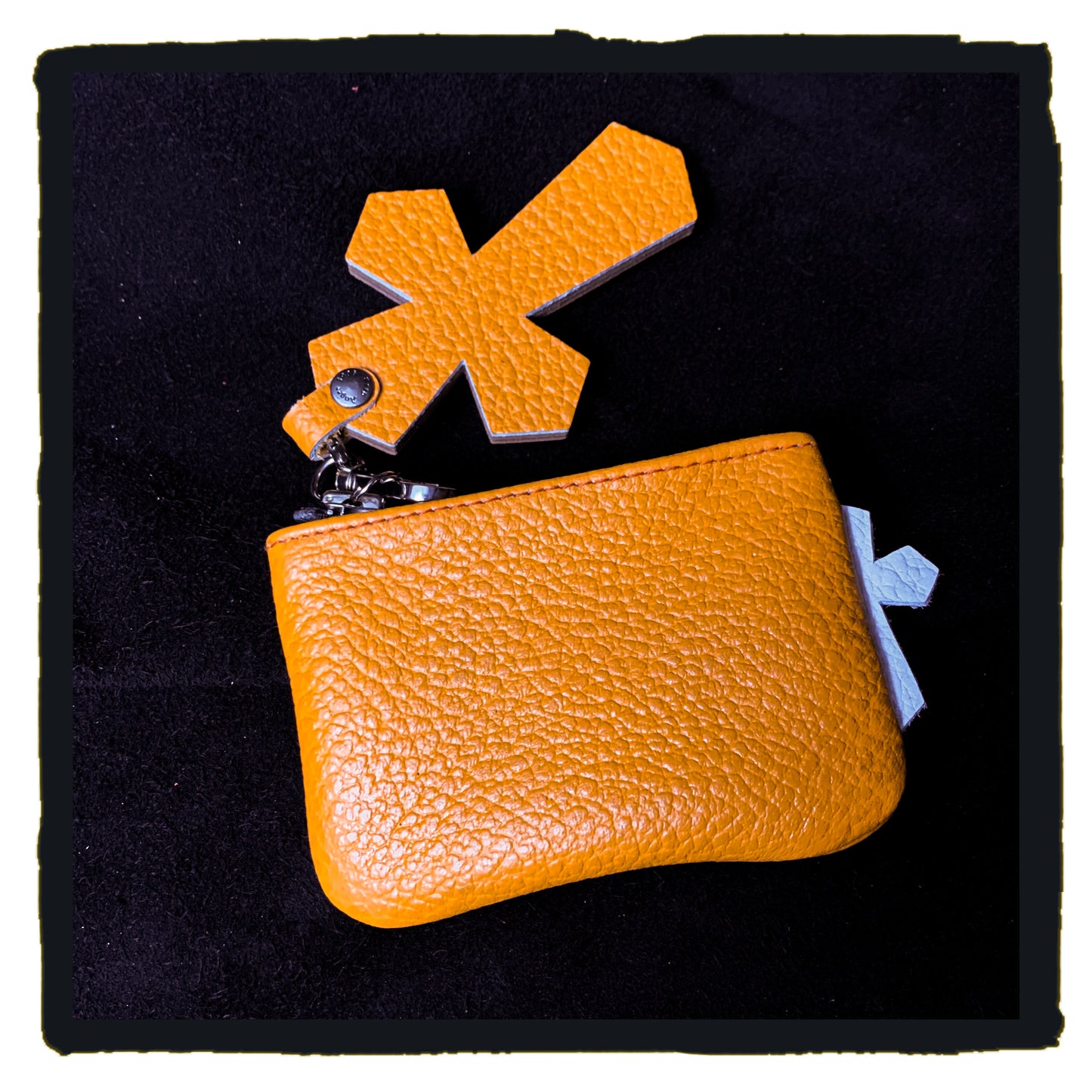 new arrival 20-lc047b09 sc leather case with #3 leather cross charms