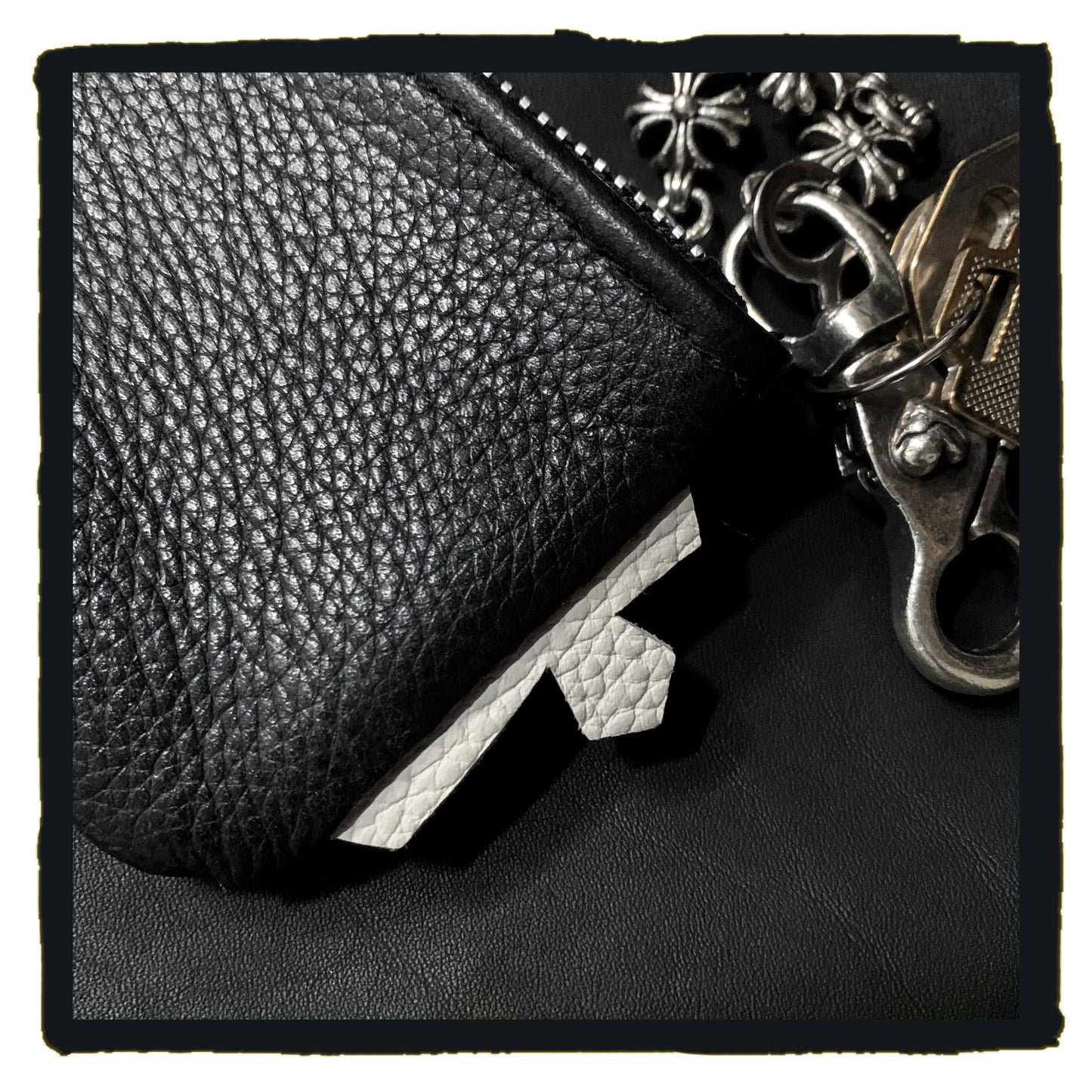 20-lc047b09 sc leather case with #3 leather cross charms