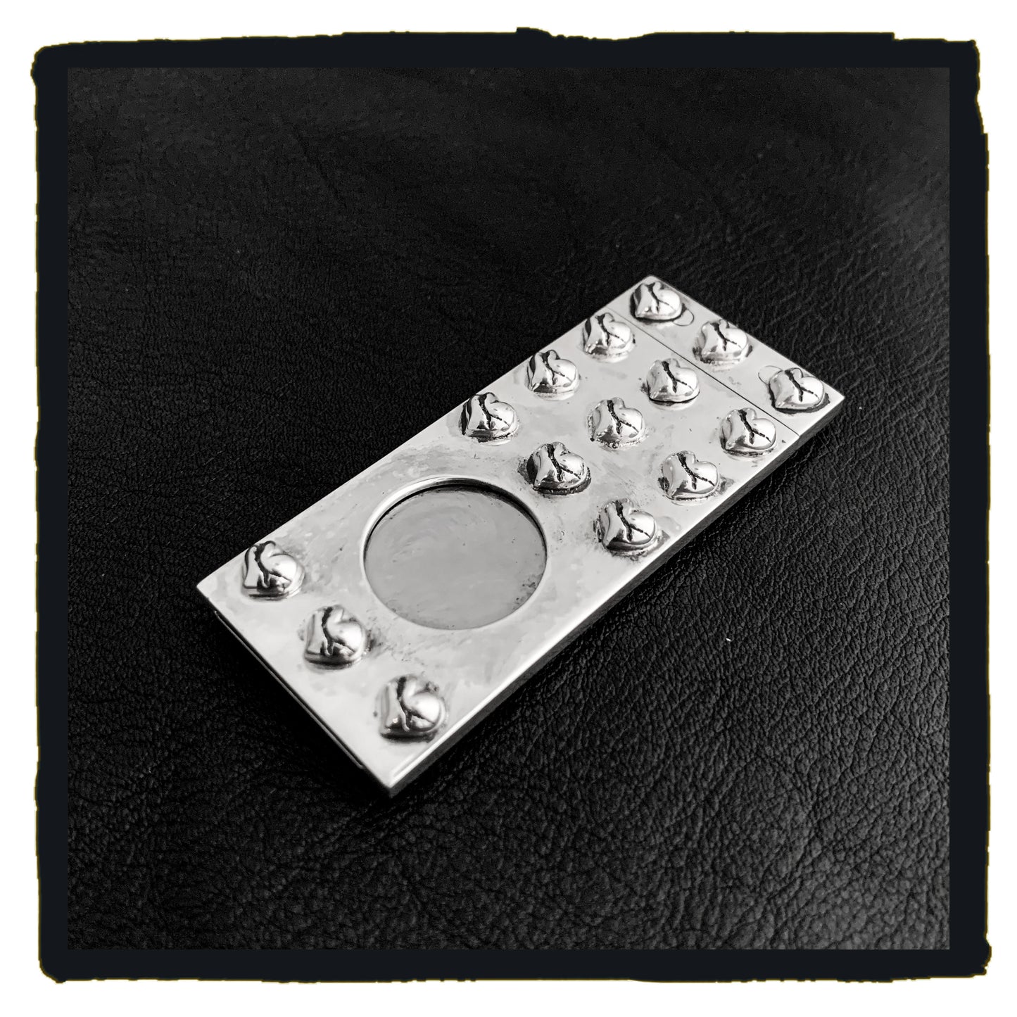 01-SA007D sterling silver broken heart fancy cigar cutter