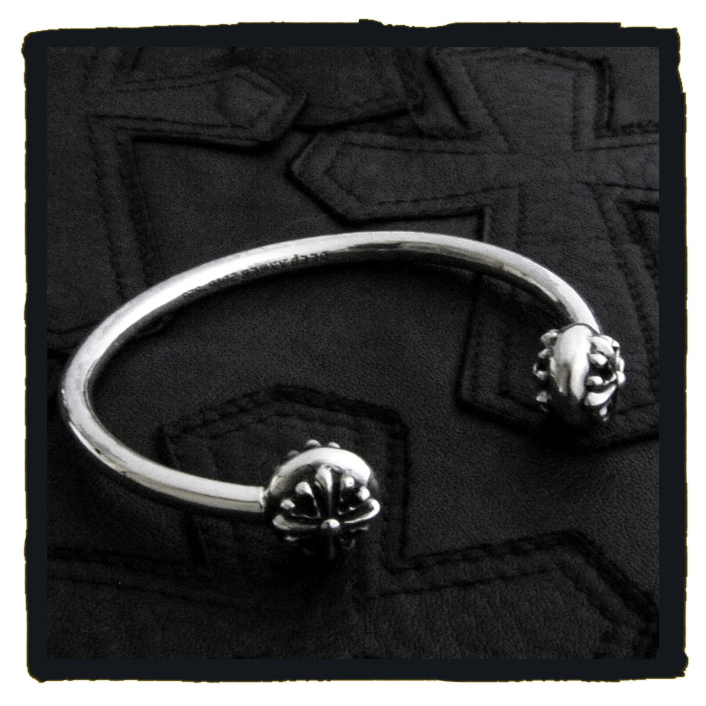 01-bg008a16 bangle - twins charmer - fancy maltese