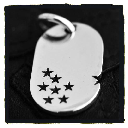 01-p0027a pendant - dog tag star shadow