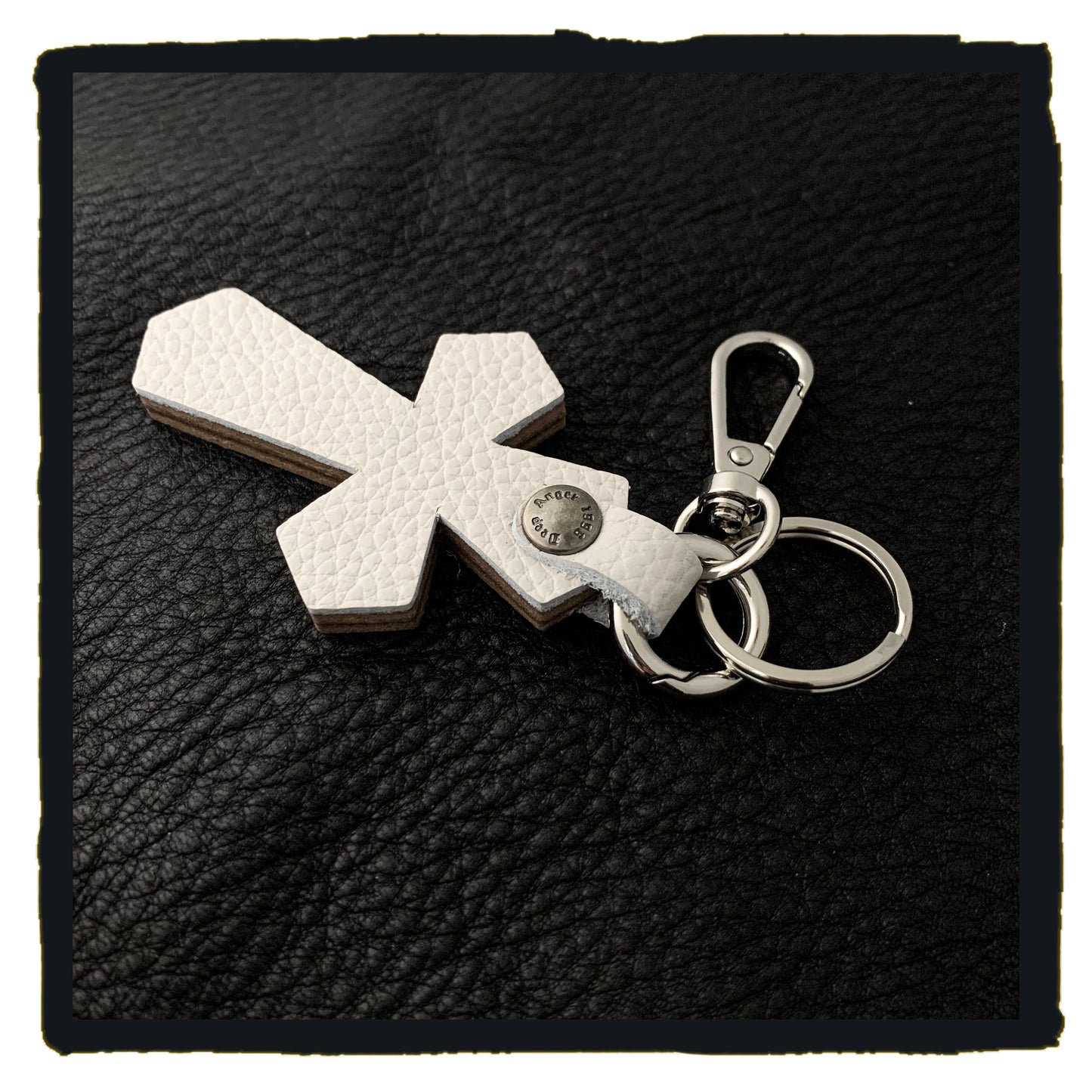 20-C003b1c leather cross charms #1