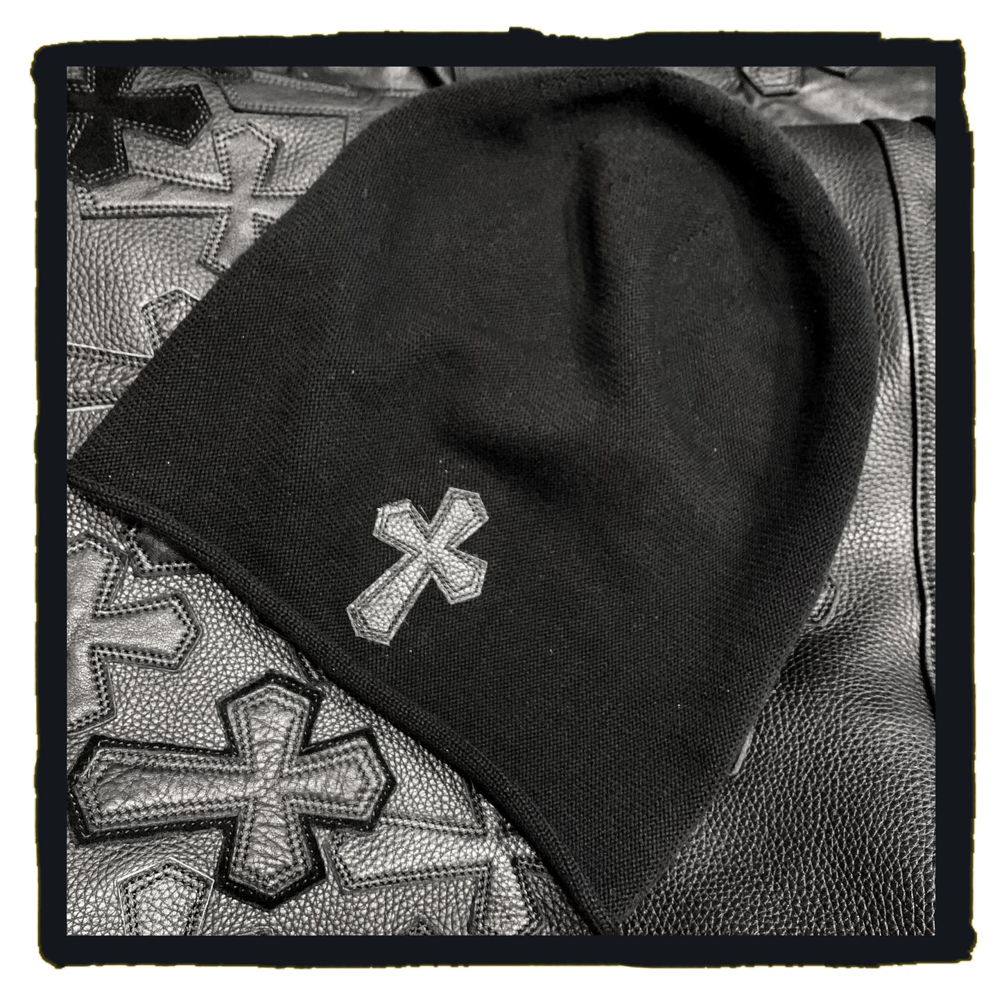 hat - 81-221101a beanie knit hat with leather cross