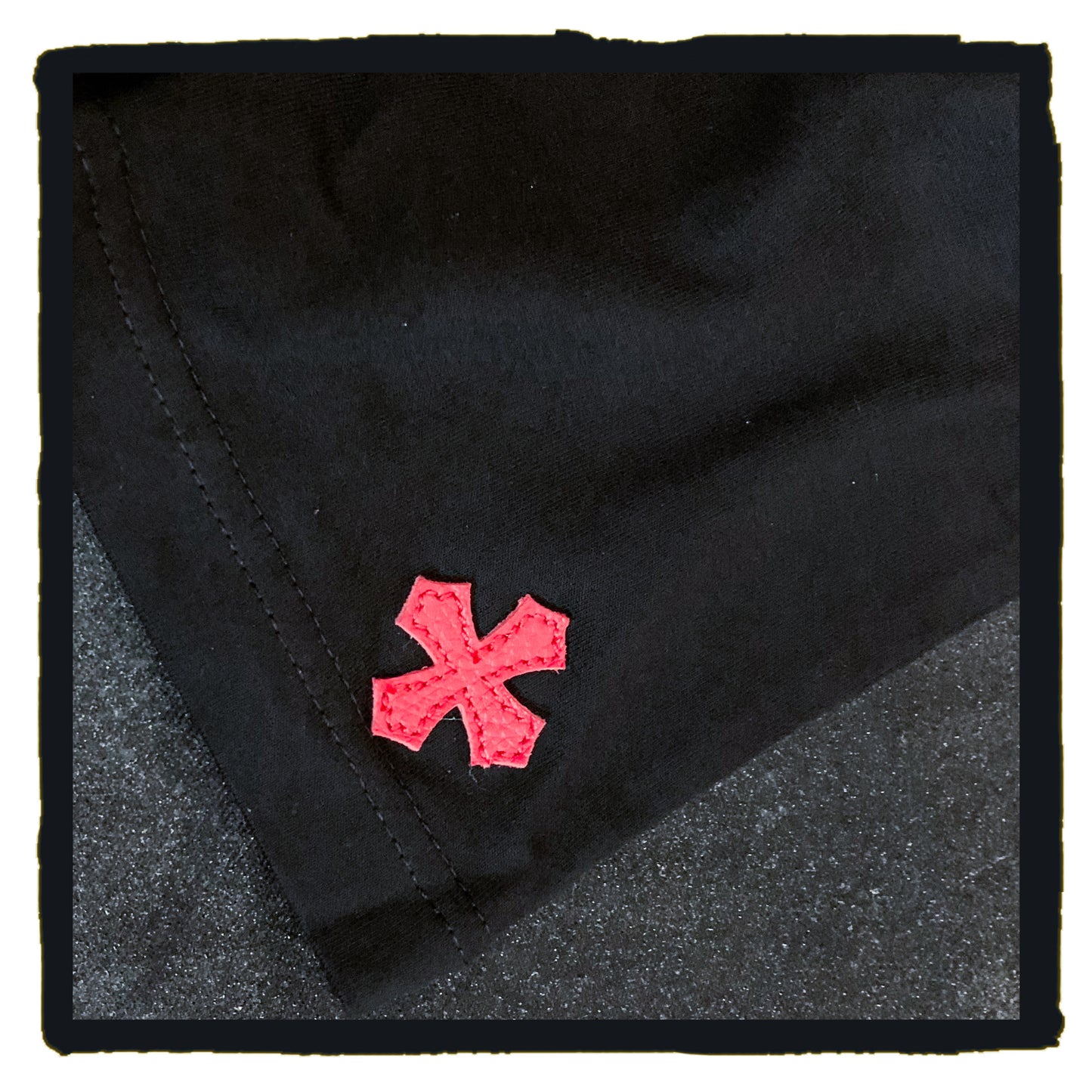 new arrival - classic tee - leather petit maltese tee