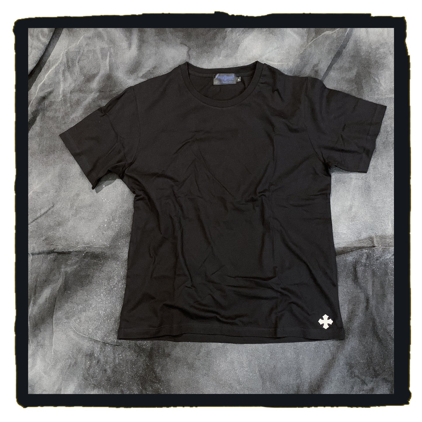 new arrival - classic tee - leather petit maltese tee