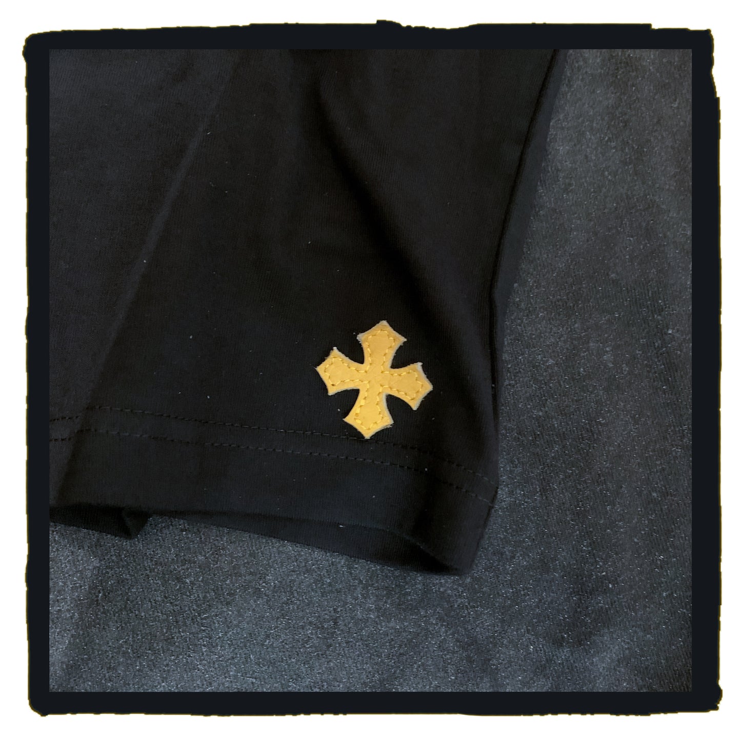 new arrival - classic tee - leather petit maltese tee