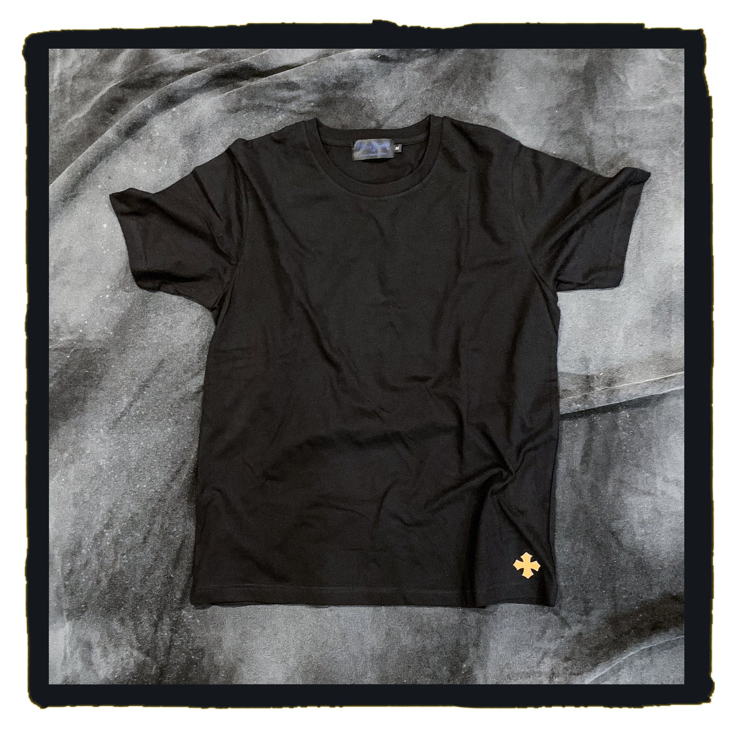 new arrival - classic tee - leather petit maltese tee