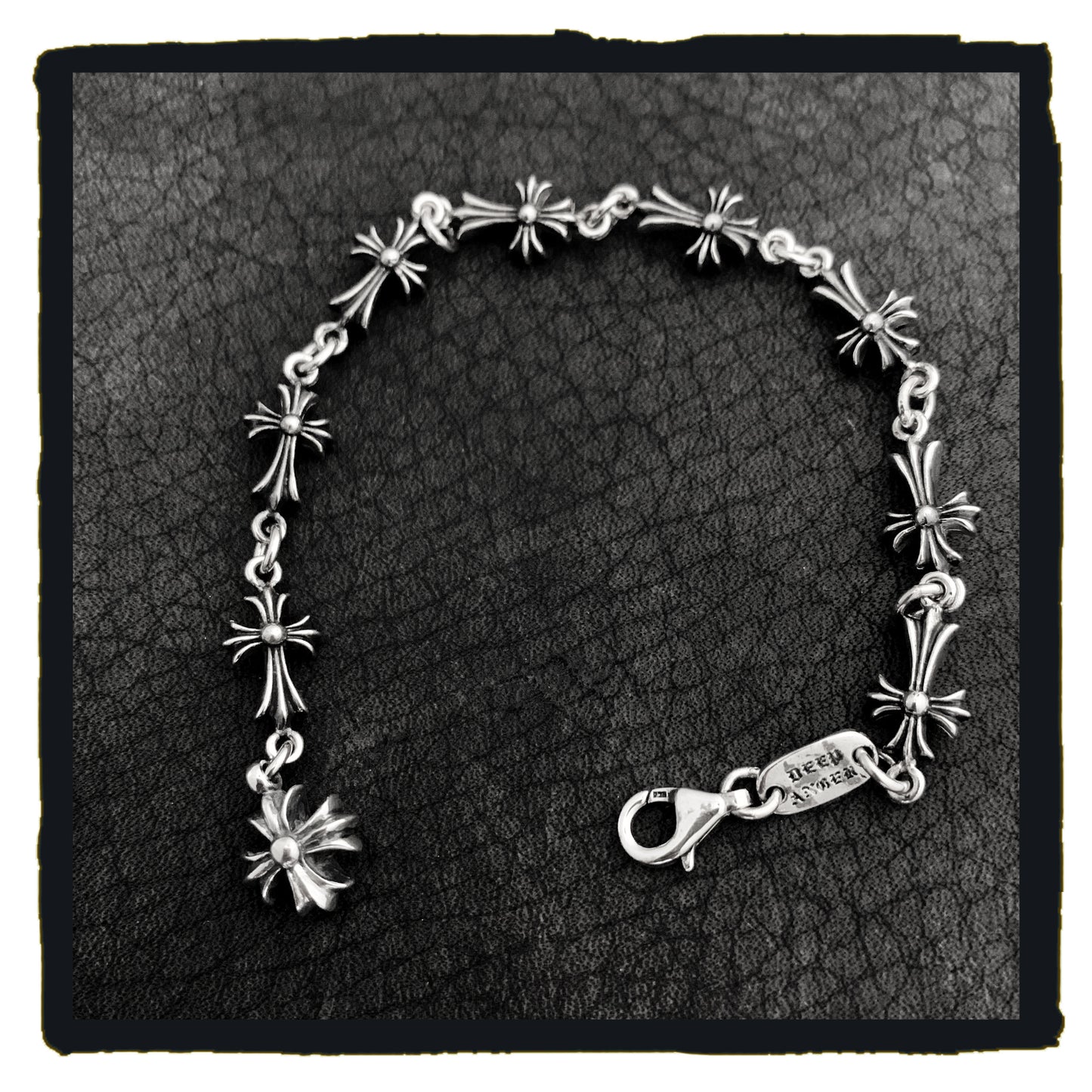new arrival - bracelet - petit cross link