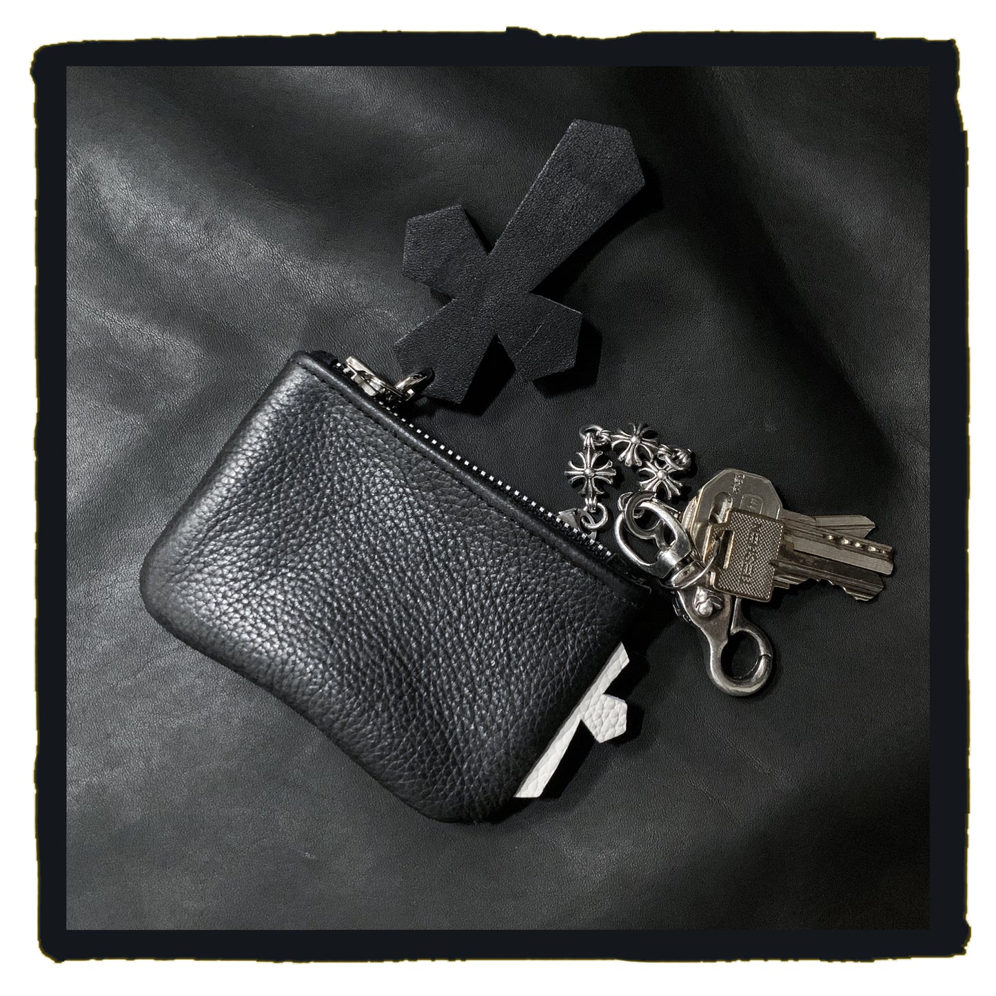 new arrival 20-lc047b09 sc leather case with #3 leather cross charms