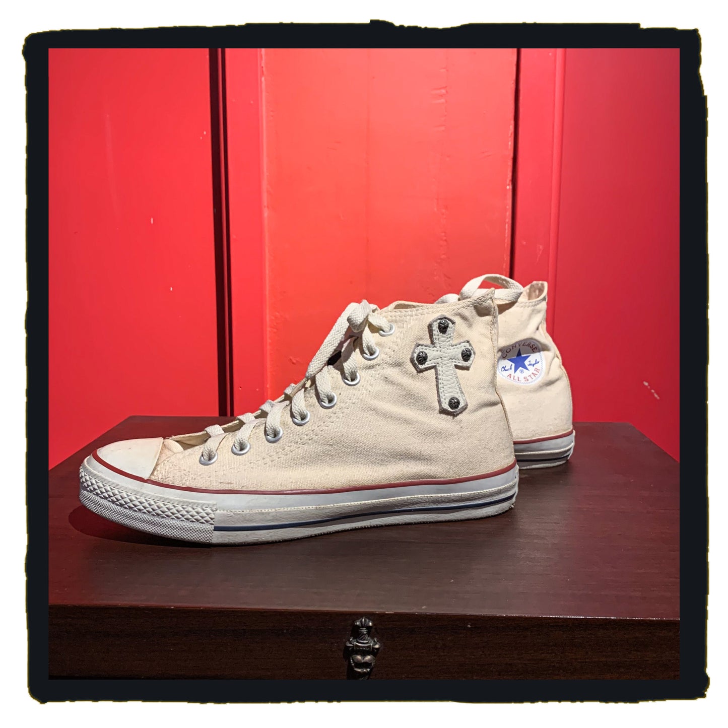 SALE - da cross converse mid cut sneaker  was hk$1690 now