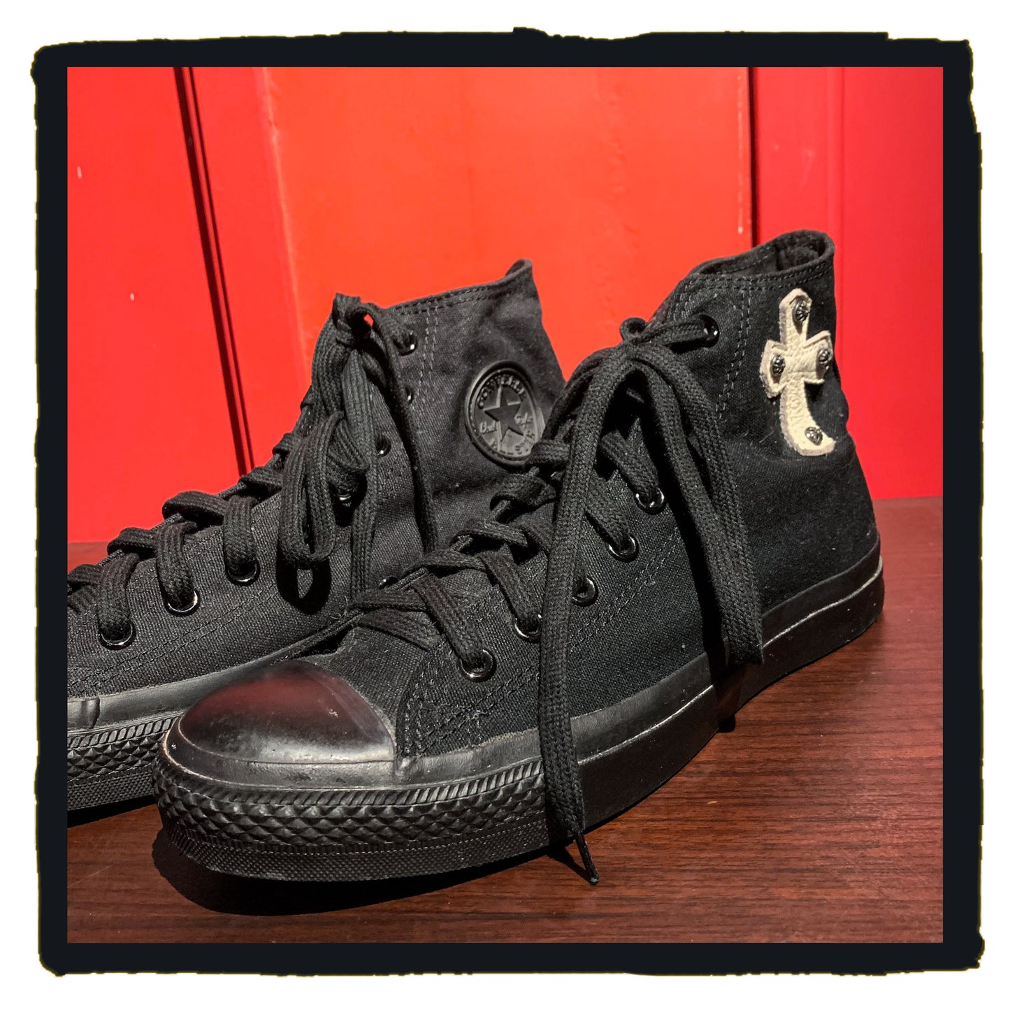 SALE - da cross converse mid cut sneaker  was hk$1690 now