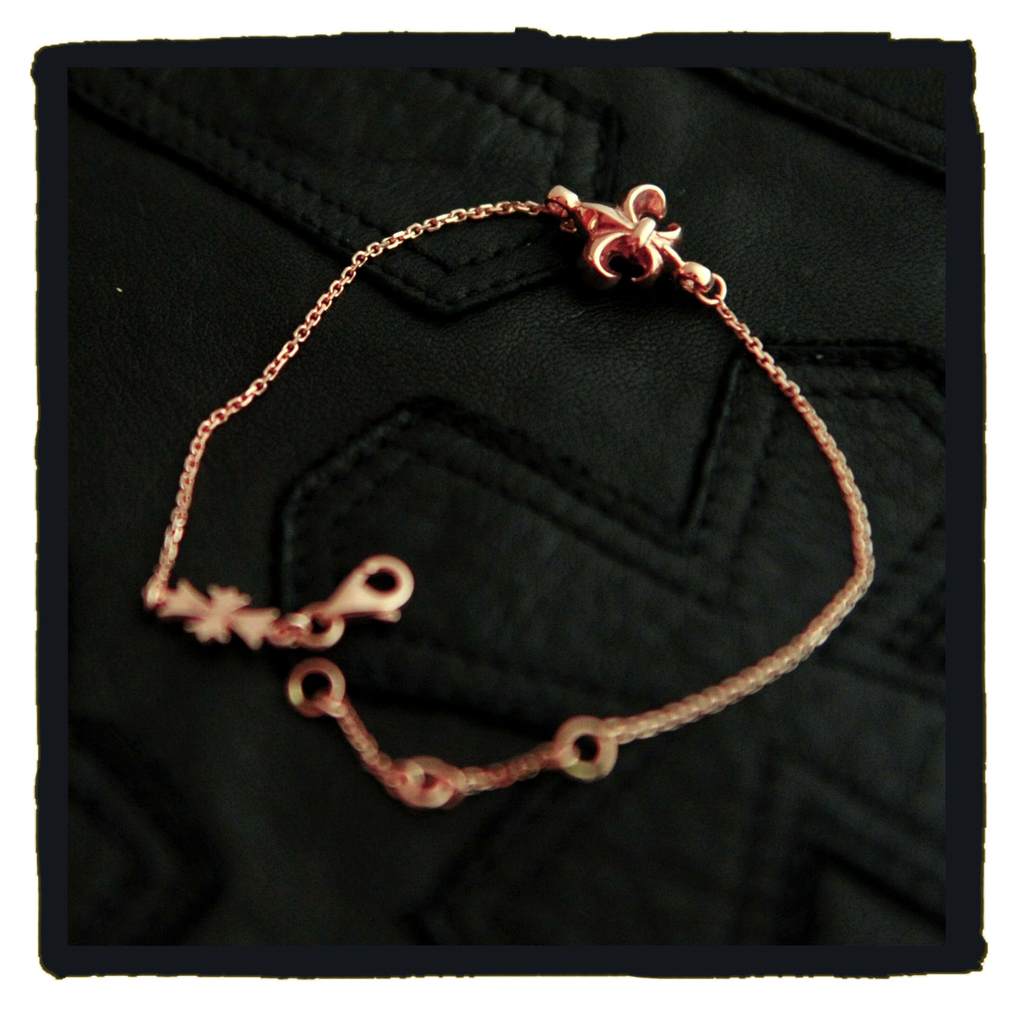 07-b002b cut out fleur de lys rope 18k rose gold bracelet (the pictured product needs made to order. please contact us.)