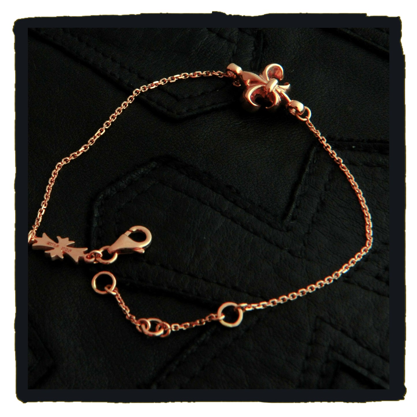 07-b002b cut out fleur de lys rope 18k rose gold bracelet (the pictured product needs made to order. please contact us.)