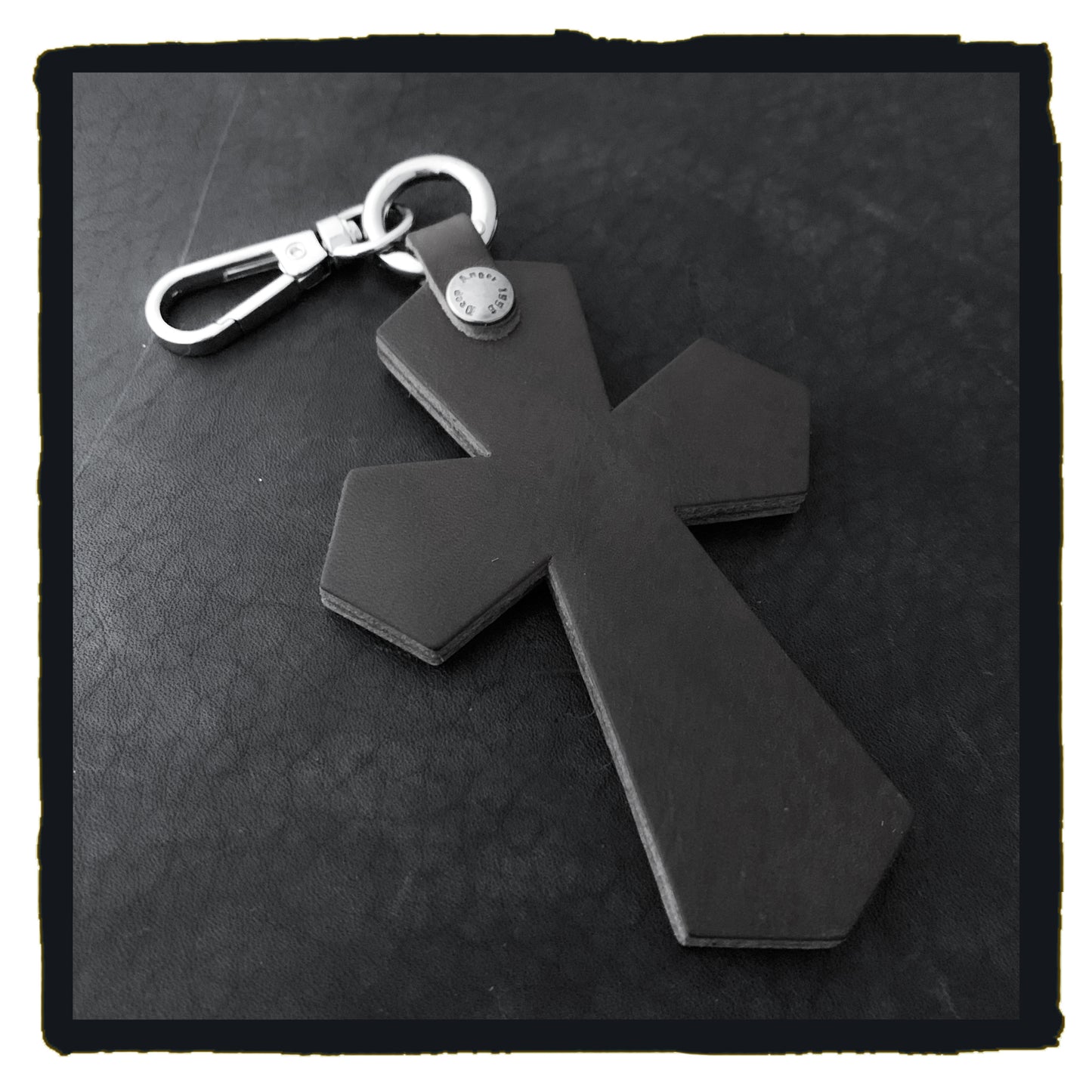 20-C003b3c leather cross charms #3