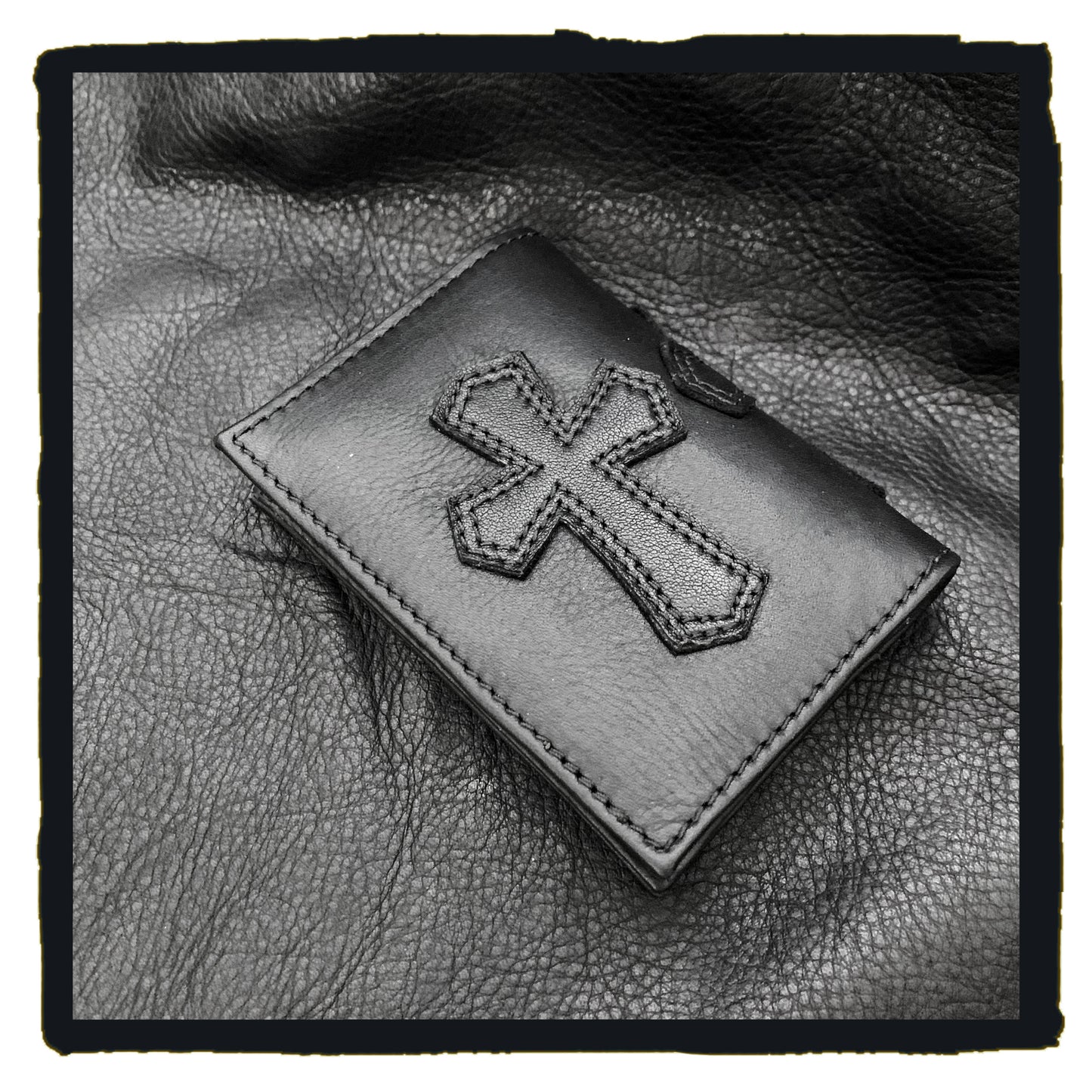 20-LC044ABK - card case - da leather cross patch card case