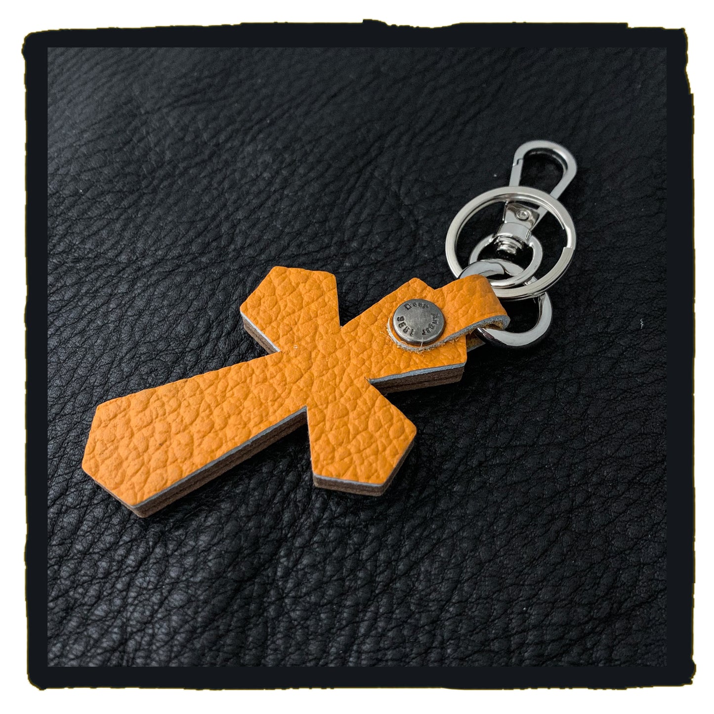 20-C003b1c leather cross charms #1