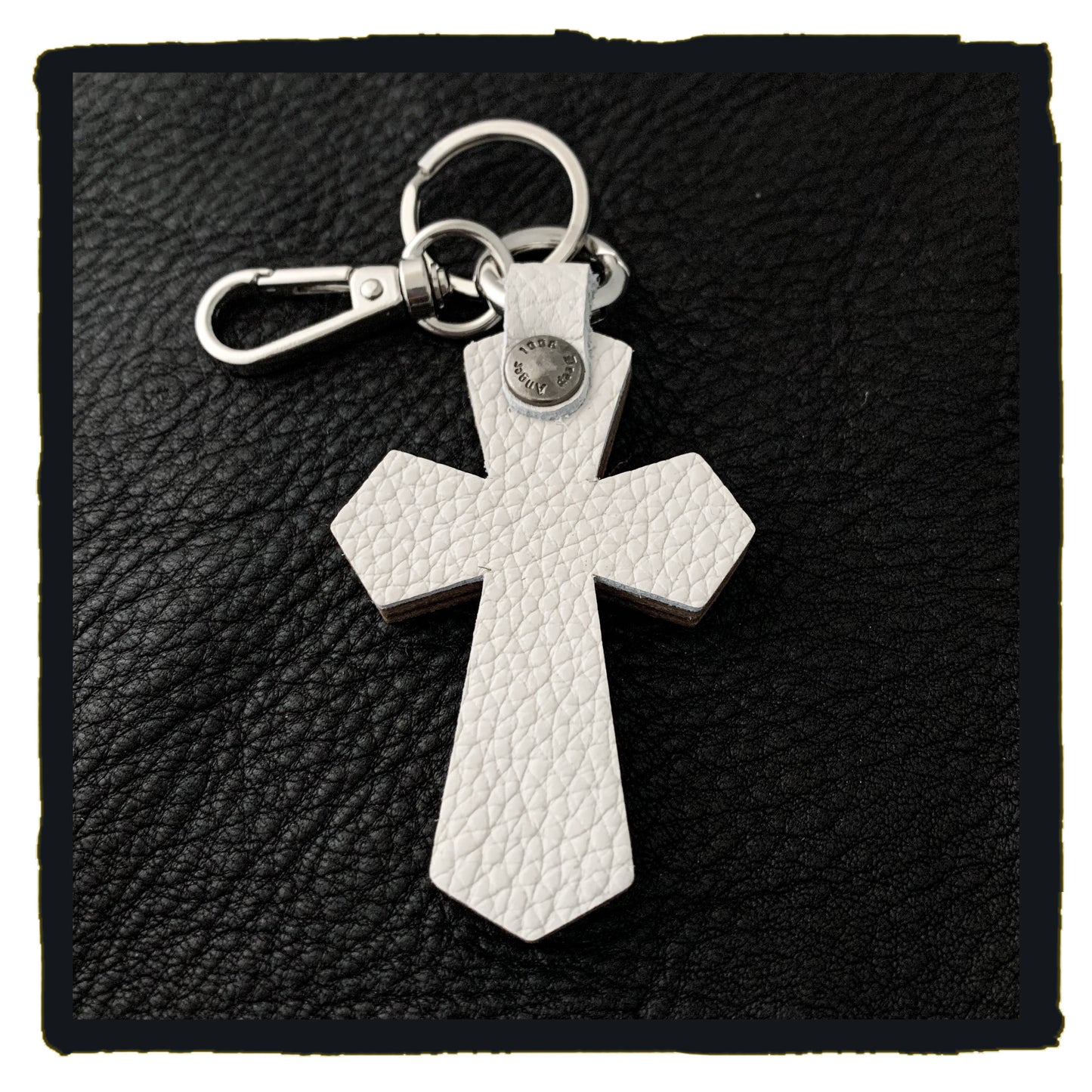 20-C003b1c leather cross charms #1