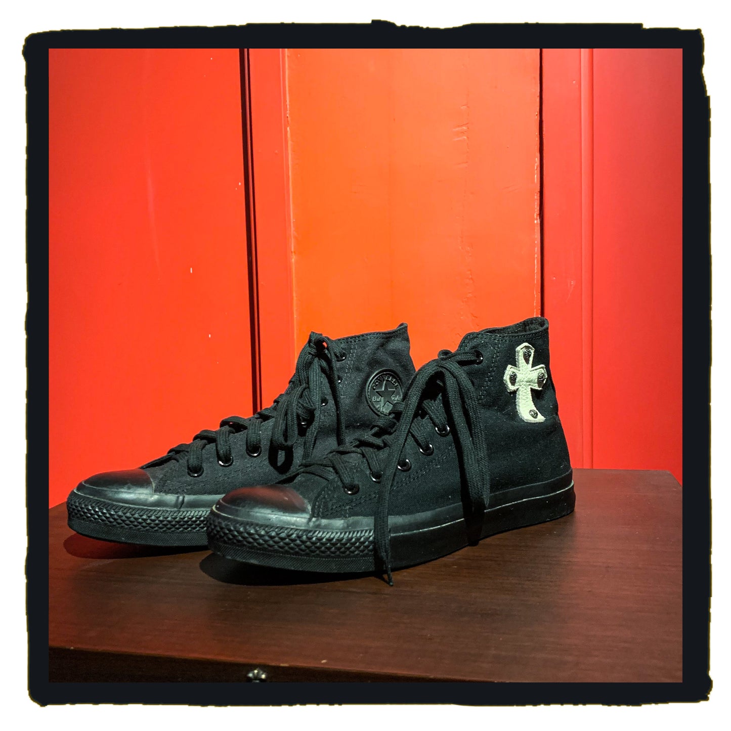 SALE - da cross converse mid cut sneaker  was hk$1690 now